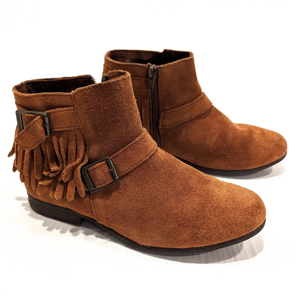 MINNETONKA women's fringe buckle ankle booties size 6.5